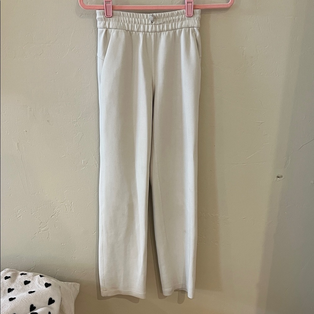 Lululemon Ivory Softstreme High-rise pant Size 0 Regular length